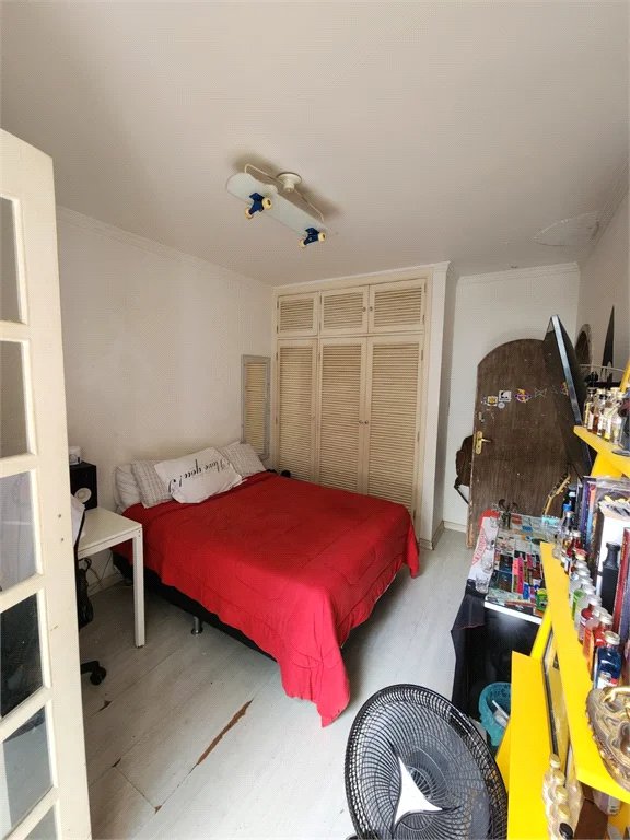 Sobrado à venda com 4 quartos, sendo 2 suítes, em Jardim Leonor, São Paulo, SP