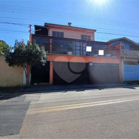 Casa à venda com 3 quartos, sendo 2 suítes, em Jardim Brogotá, Atibaia, SP