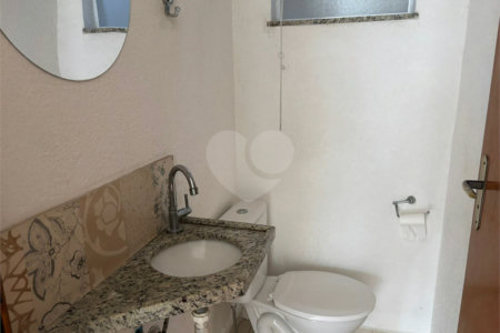 Casa em condomínio à venda com 3 quartos, sendo 1 suíte, em Jardim Estância Brasil, Atibaia, SP