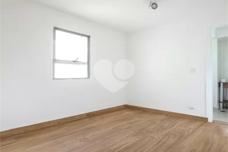 Apartamento à venda com 3 quartos, sendo 1 suíte,  em Cerqueira César, São Paulo, SP