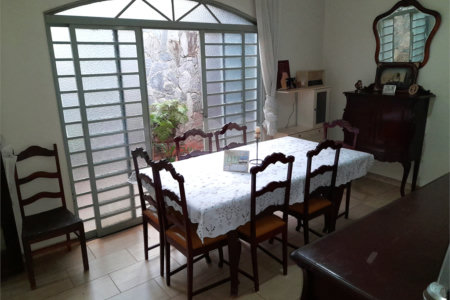 Casa à venda com 5 quartos, sendo 1 suíte,  em Jardim Anhangüera, Ribeirão Preto, SP