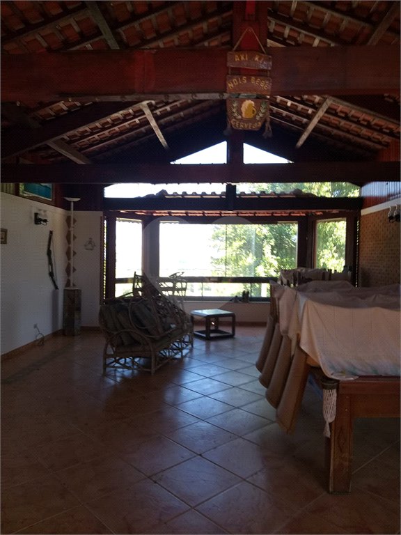 Chácara à venda com 4 quartos, sendo 2 suítes,  em Batatuba, Piracaia, SP