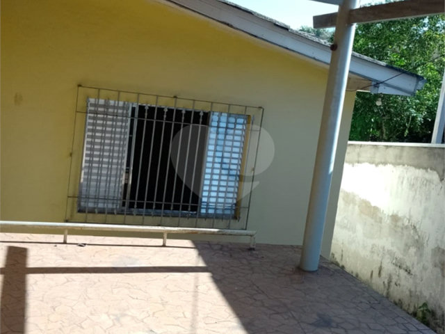 Casa Térrea à venda com 2 quartos em Parque Maria Domitila, São Paulo, SP
