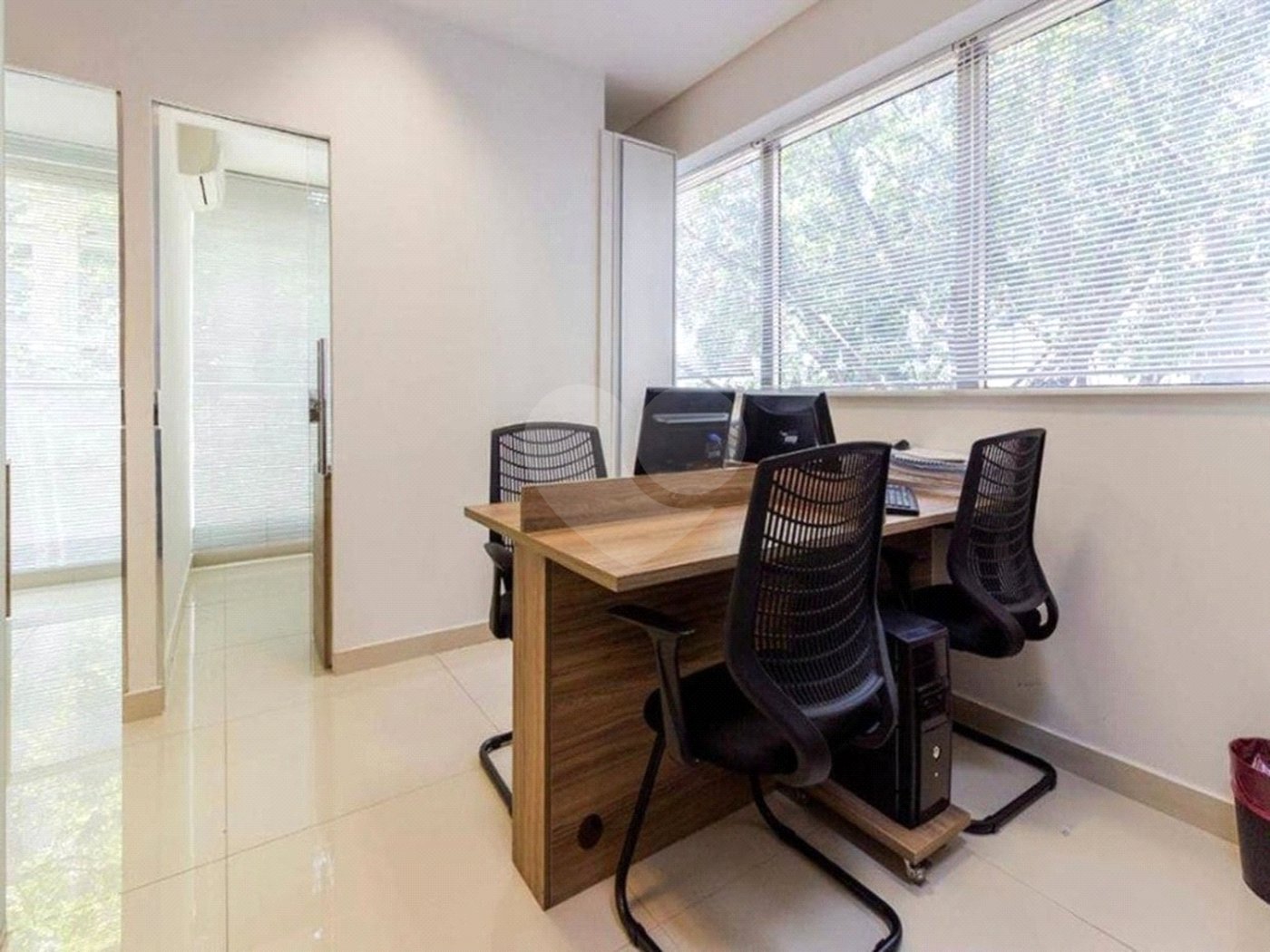 Conjunto comercial para locação no Itaim Bibi, 51 m²