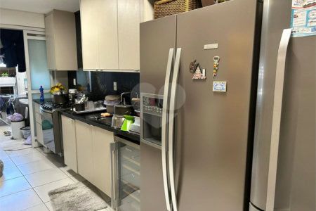 Apartamento à venda com 3 quartos, sendo 1 suíte, em Vila Anastácio, São Paulo, SP
