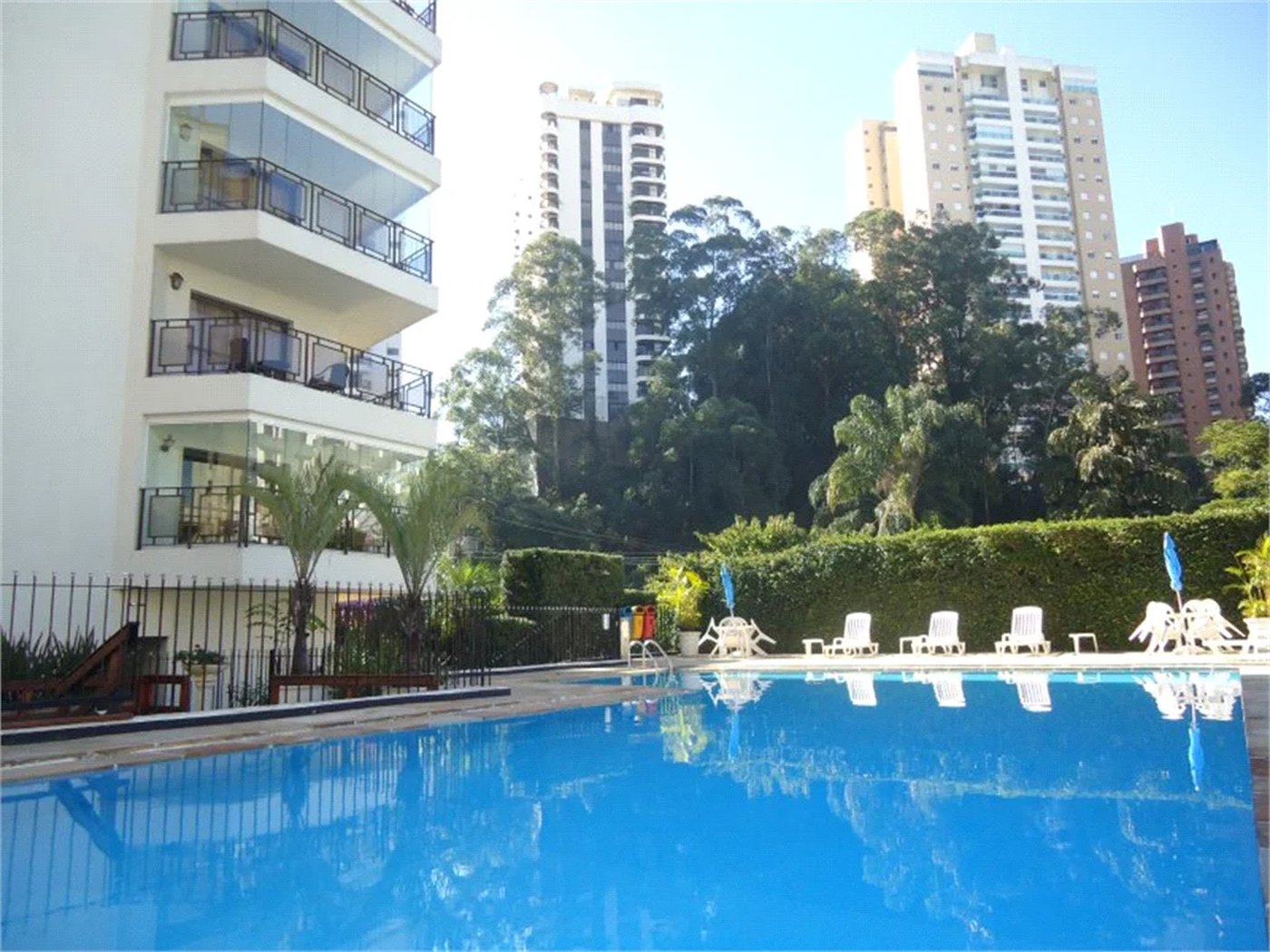 Apartamento à venda com 4 quartos, sendo 1 suíte,  em Vila Andrade, São Paulo, SP