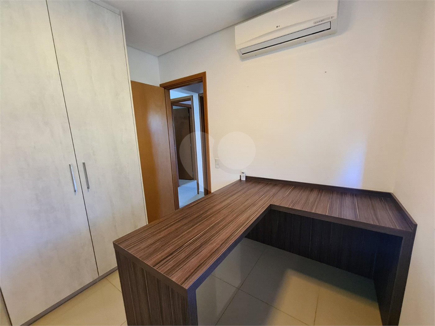 Apartamento à venda com 3 quartos, sendo 1 suíte, em Pinheirinho, Vinhedo, SP