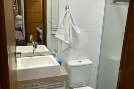 Casa à venda com 2 suítes no condomínio Residencial Veneza, São Paulo - SP
