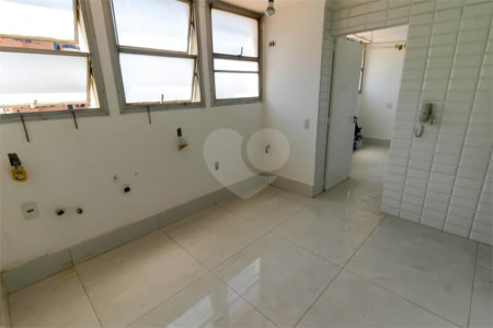 Apartamento à venda com 3 quartos, sendo 2 suítes, em Vila Andrade, São Paulo, SP