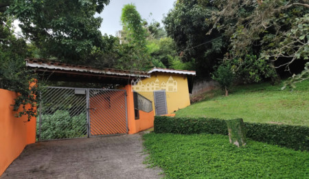 Chácara à venda com 3 quartos, sendo 1 suíte,  em San Fernando Valley, Atibaia, SP