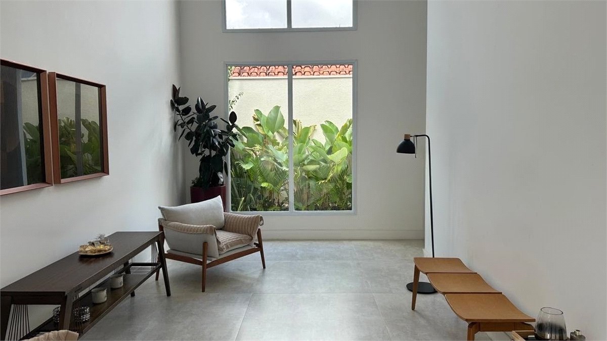 Casa à venda com 5 quartos, sendo 4 suítes,  no condomínio Residencial Vila do Itamaraca, Valinhos - SP