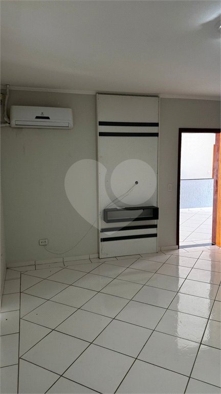 Casa à venda com 8 quartos, sendo 3 suítes,  no condomínio Terras de Santa Rosa, Salto - SP