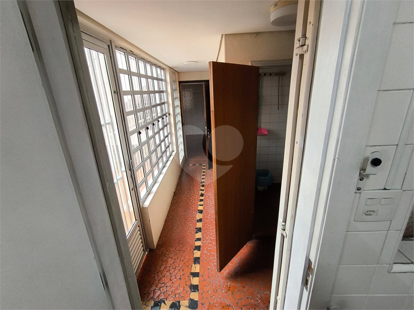 Sobrado à venda com 5 quartos, sendo 1 suíte, em Jardim Trussardi, São Paulo, SP