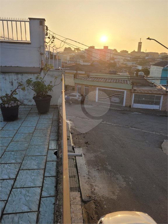 Sobrado à venda com 3 quartos em Vila Marari, São Paulo, SP