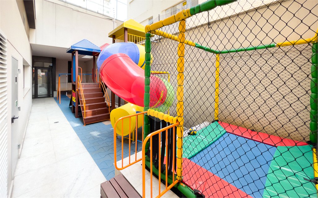 Apartamento à venda com 5 quartos, sendo 4 suítes, em Santa Cecília, São Paulo, SP