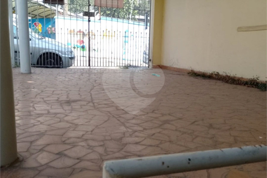 Casa Térrea à venda com 2 quartos em Parque Maria Domitila, São Paulo, SP