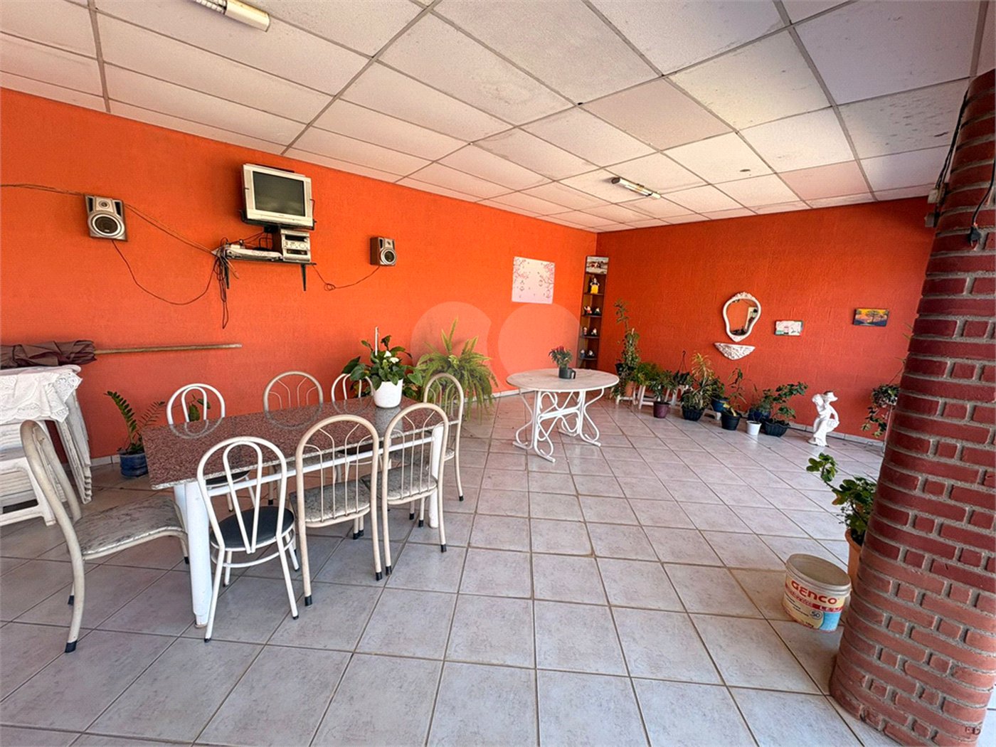 Casa Térrea à venda com 3 quartos em Vila Áurea, Poá, SP