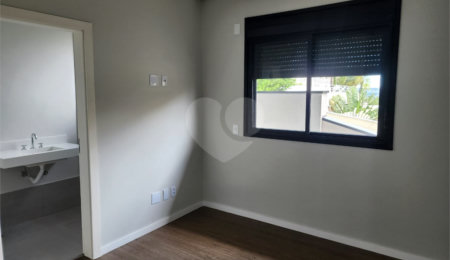 Casa à venda com 3 suítes no condomínio Terras de São Francisco, Vinhedo - SP
