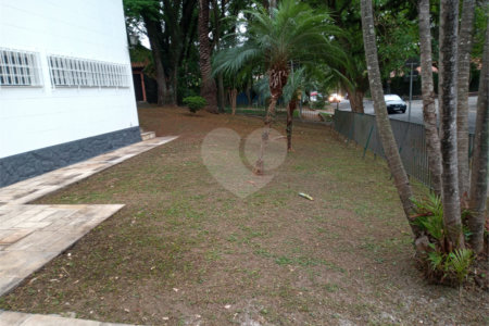 Casa Térrea à venda ou para alugar com 3 quartos, sendo 1 suíte, em Caxingui, São Paulo, SP