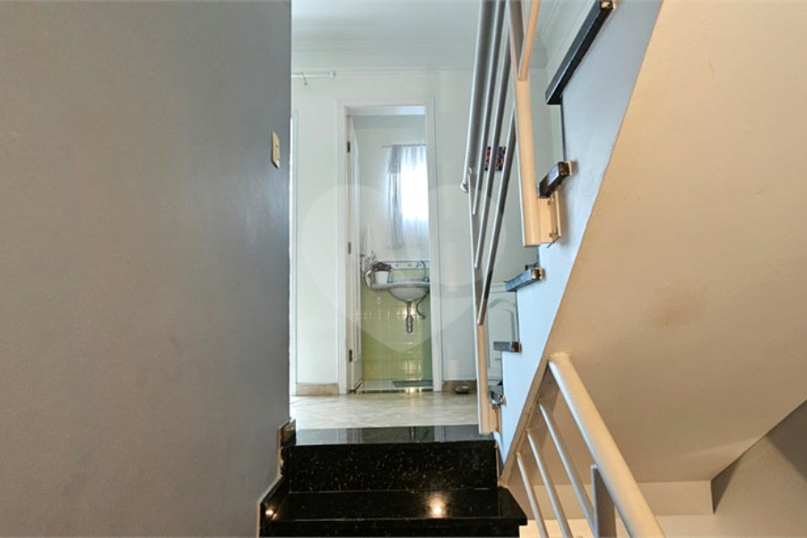 Casa à venda com 3 quartos, sendo 1 suíte, no condomínio Res Santa Inês, São Paulo - SP