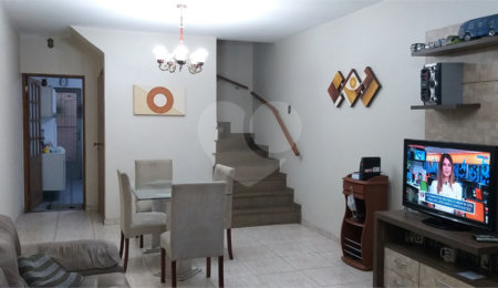 Sobrado à venda com 3 quartos em Vila Irmãos Arnoni, São Paulo, SP