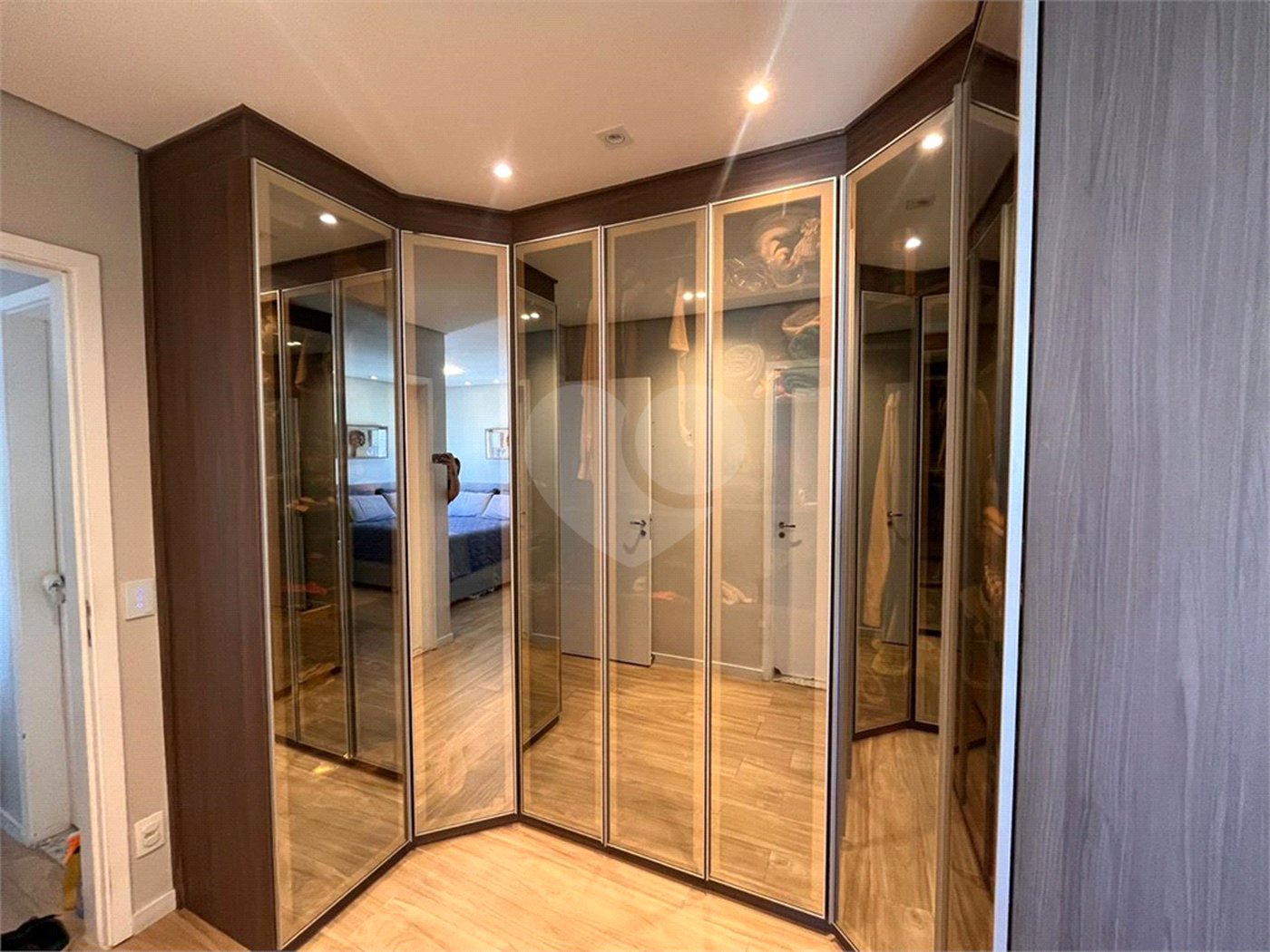 Apartamento à venda com 2 quartos, sendo 1 suíte, em Parque Reboucas, São Paulo, SP