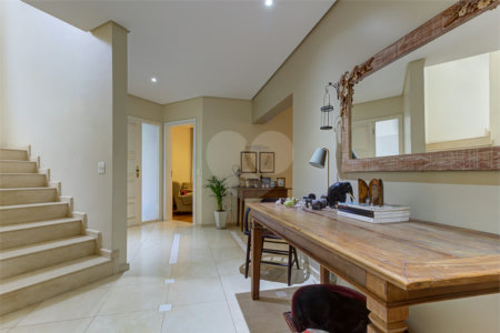 Casa à venda com 4 suítes no condomínio Vila Verde, São Paulo - SP