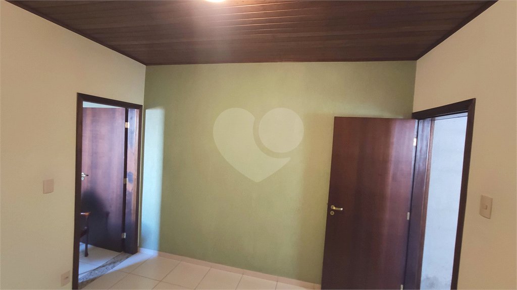 Casa à venda com 4 quartos, sendo 1 suíte, no condomínio Travessa Jacob,38, São Paulo - SP