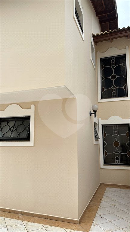Casa para alugar com 3 suítes no condomínio Jardim Siriema, Atibaia - SP