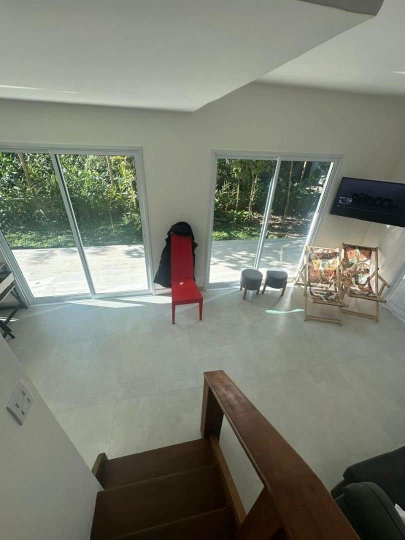 Sobrado com 3 dormitórios à venda, 269 m² por R$ 1.280.000,00 - Sertão do Camburi - São Sebastião/SP