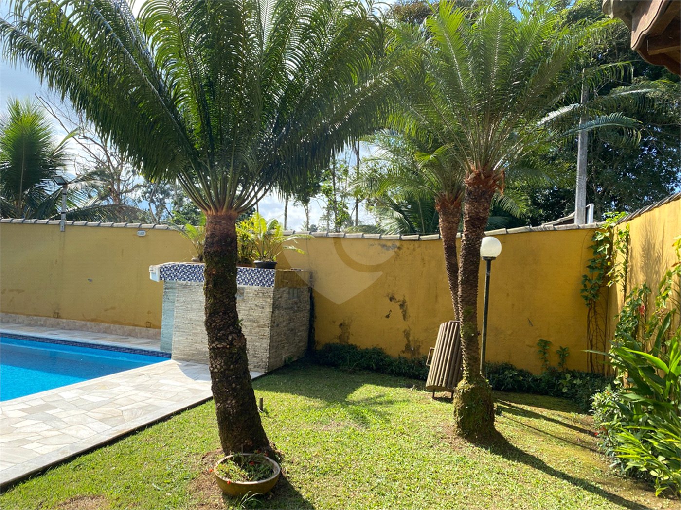 Casa à venda com 5 quartos, sendo 1 suíte,  em Boraceia, Bertioga, SP