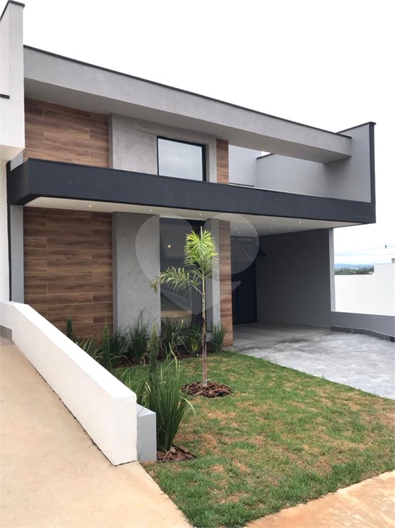 Casa à venda com 3 suítes no condomínio Terras de São Francisco, Sorocaba - SP