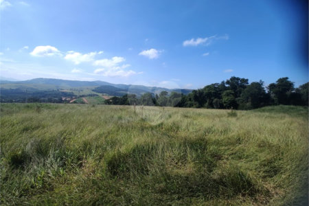 Terreno à venda no condomínio Residencial Solar São Judas Tadeu, Piracaia - SP