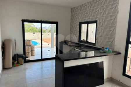 Casa Térrea à venda com 2 quartos, sendo 1 suíte,  no Centro, Bom Jesus dos Perdões, SP