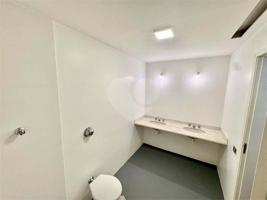 Apartamento à venda com 4 quartos, sendo 1 suíte, em Lagoa, Rio de Janeiro, RJ