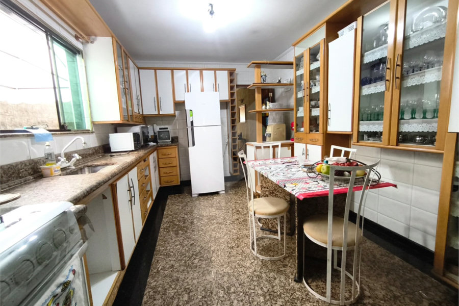 Sobrado à venda com 3 quartos, sendo 1 suíte, em Tremembé, São Paulo, SP