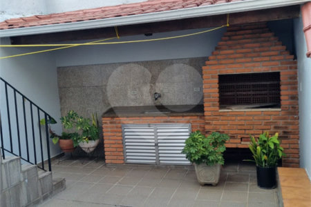Sobrado à venda com 3 quartos em Bortolândia, São Paulo, SP