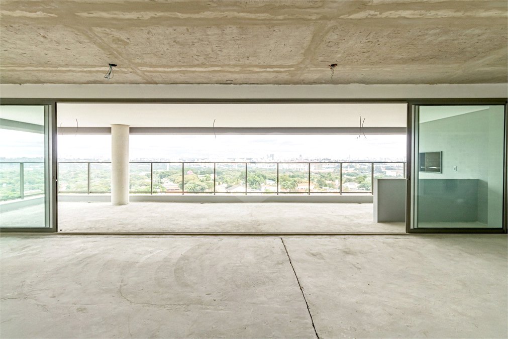 Apartamento à venda com 4 suítes em Alto de Pinheiros, São Paulo, SP