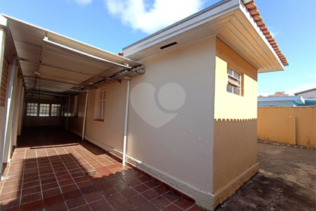 Casa à venda com 3 quartos, sendo 2 suítes,  no Centro, Itapetininga, SP