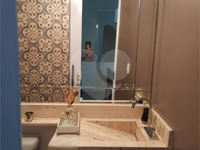Sobrado à venda com 2 suítes em Vila Guilherme, São Paulo, SP