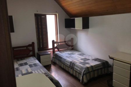 Casa à venda com 3 quartos, sendo 1 suíte, no condomínio Lago Azul, Araçoiaba da Serra - SP