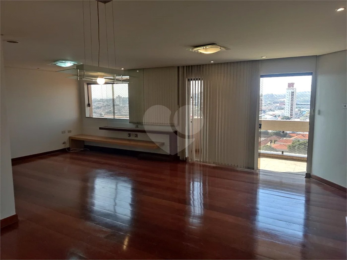 Apartamento para venda e locação no Bairro Vila Rezende em Piracicaba - SP.