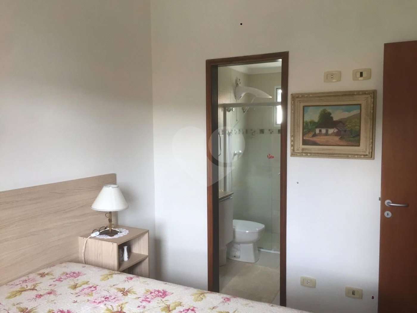 Casa à venda com 3 quartos, sendo 1 suíte, no condomínio Morada do Horto, São Paulo - SP