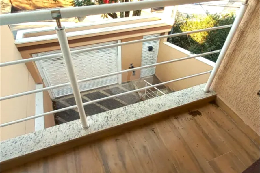 Sobrado à venda ou para alugar com 3 suítes em Vila Pedra Branca, São Paulo, SP