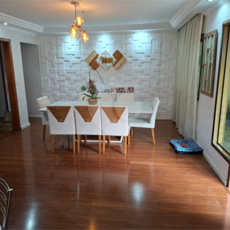 Casa à venda com 2 suítes em Vila Figueira, Suzano, SP