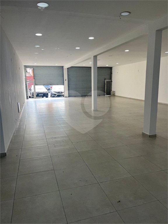 Salão para alugar em Vila Romanópolis, Ferraz de Vasconcelos, SP