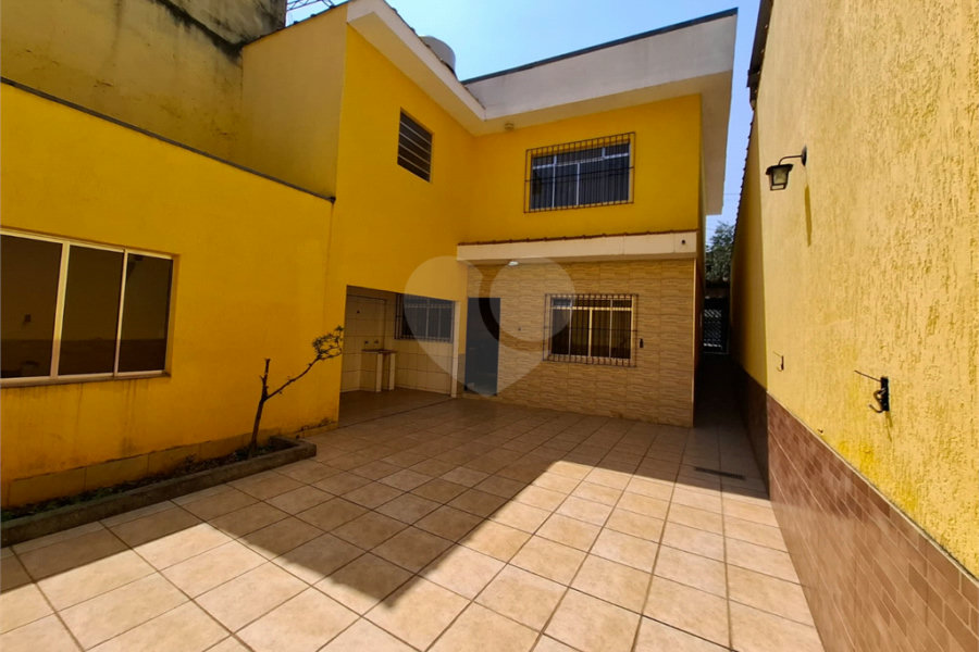 Sobrado à venda com 3 quartos no Brasilândia, São Paulo, SP