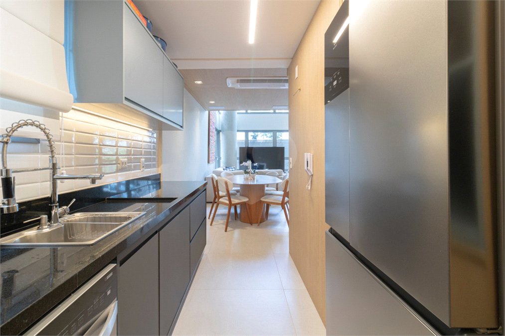 Duplex à venda com 2 suítes em Indianópolis, São Paulo, SP