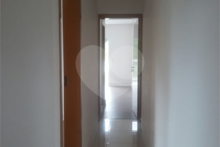 Sobrado à venda com 3 quartos, sendo 1 suíte, em Jardim Vitória, Mairinque, SP