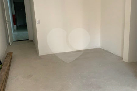 Apartamento à venda com 3 quartos, sendo 1 suíte,  em Santana, São Paulo, SP